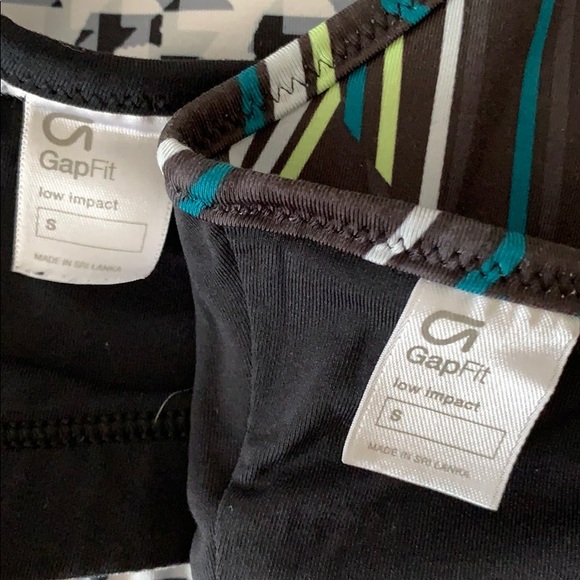 Gap Body Sports Bras Reversible size Small - Picture 5 of 5
